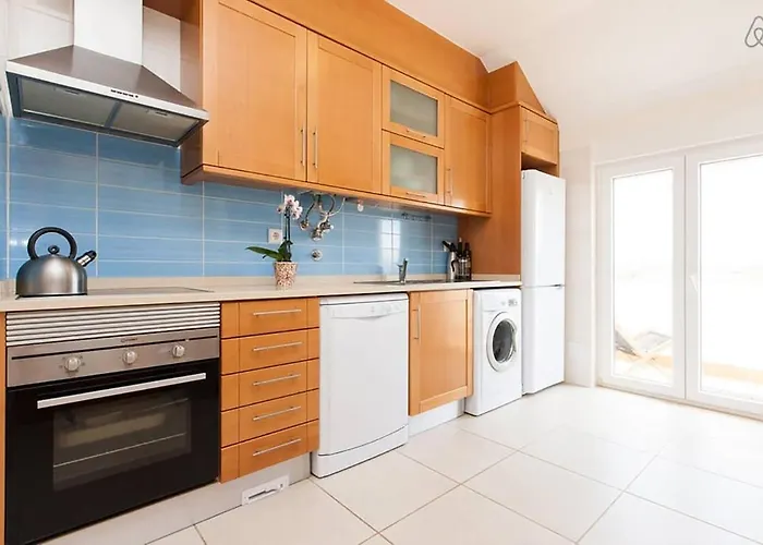 Apartamento Casa Baleia - E Piscina - 10 Pessoas Ferrel (Leiria)